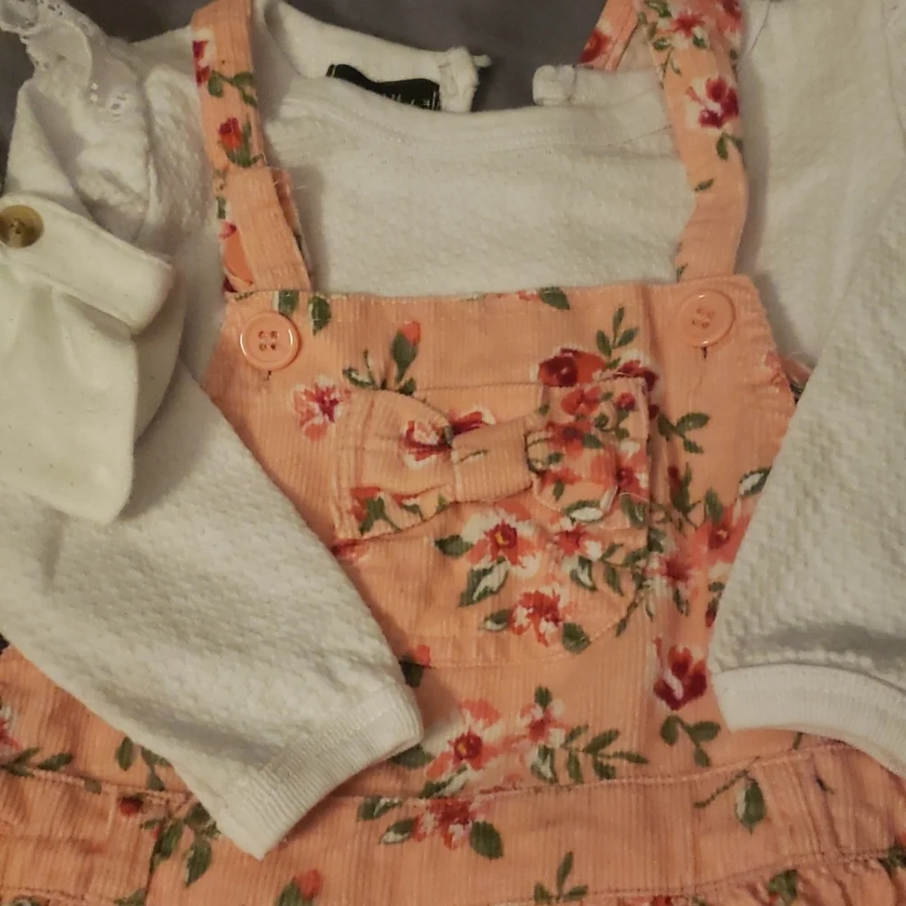Two dresses - Picture 4 of 9